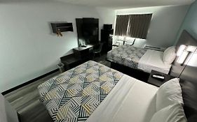 Studio 6 Suites East Syracuse Airport